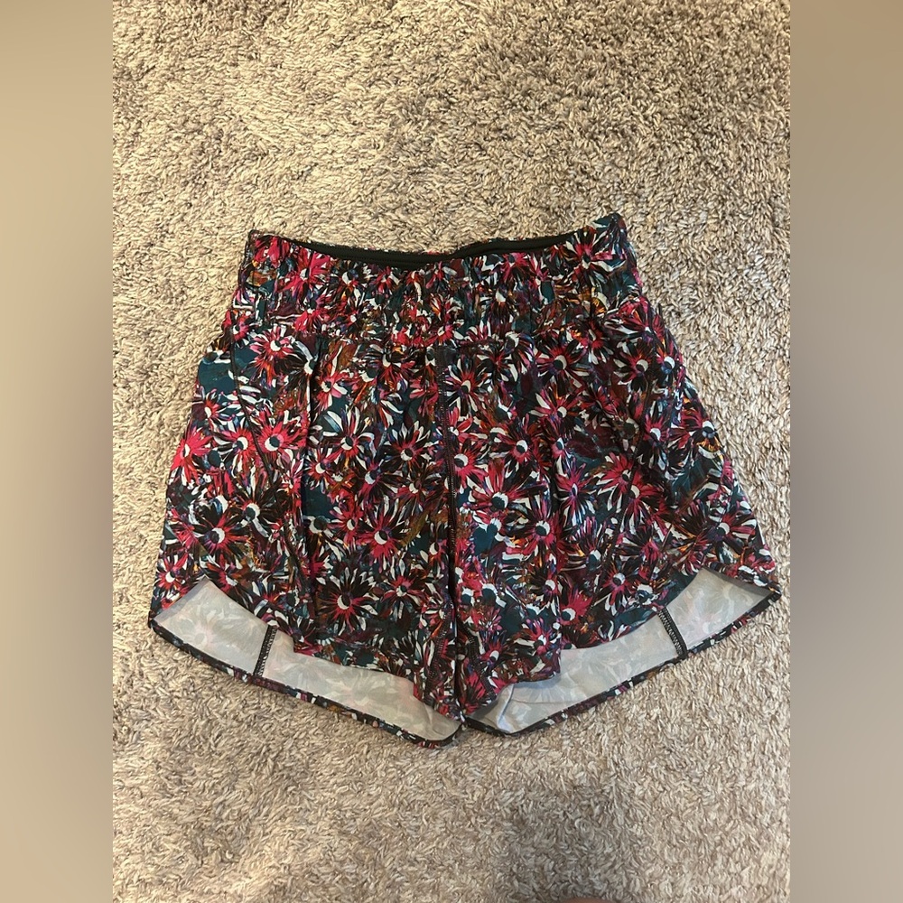 Lululemon Track That High-Rise 5” Short Size 4